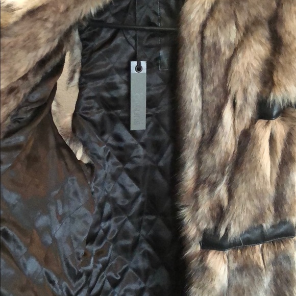 Buffalo by David Britton Mixed media faux fur vest - Picture 2 of 2
